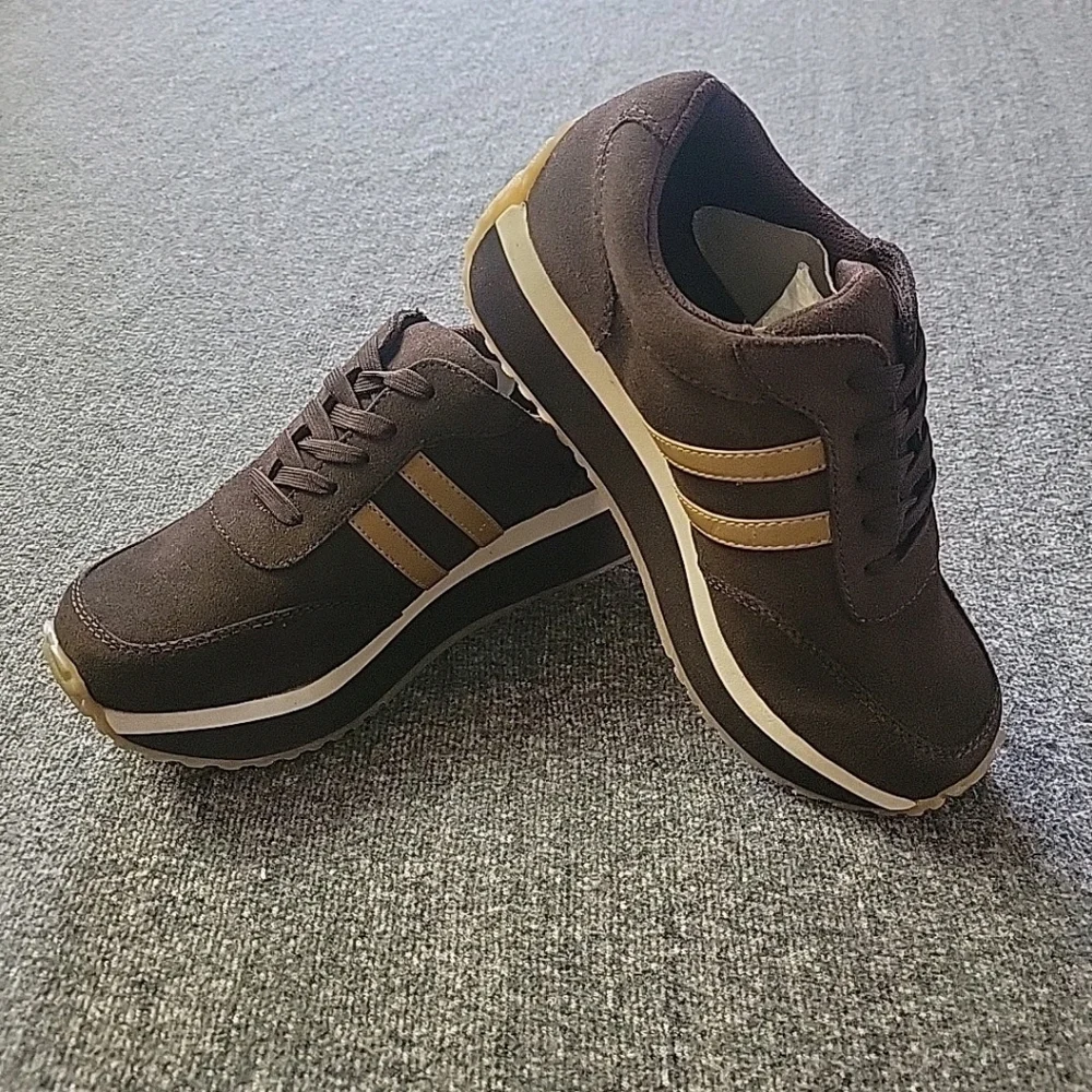 Suede Platform Sneaker lace up chunky stripe Aquagirl 7.5 Retro Athleisure NEW